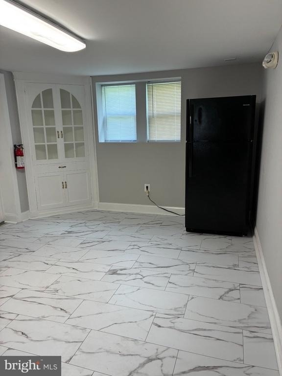 2228 Kennedy Street - Photo 3