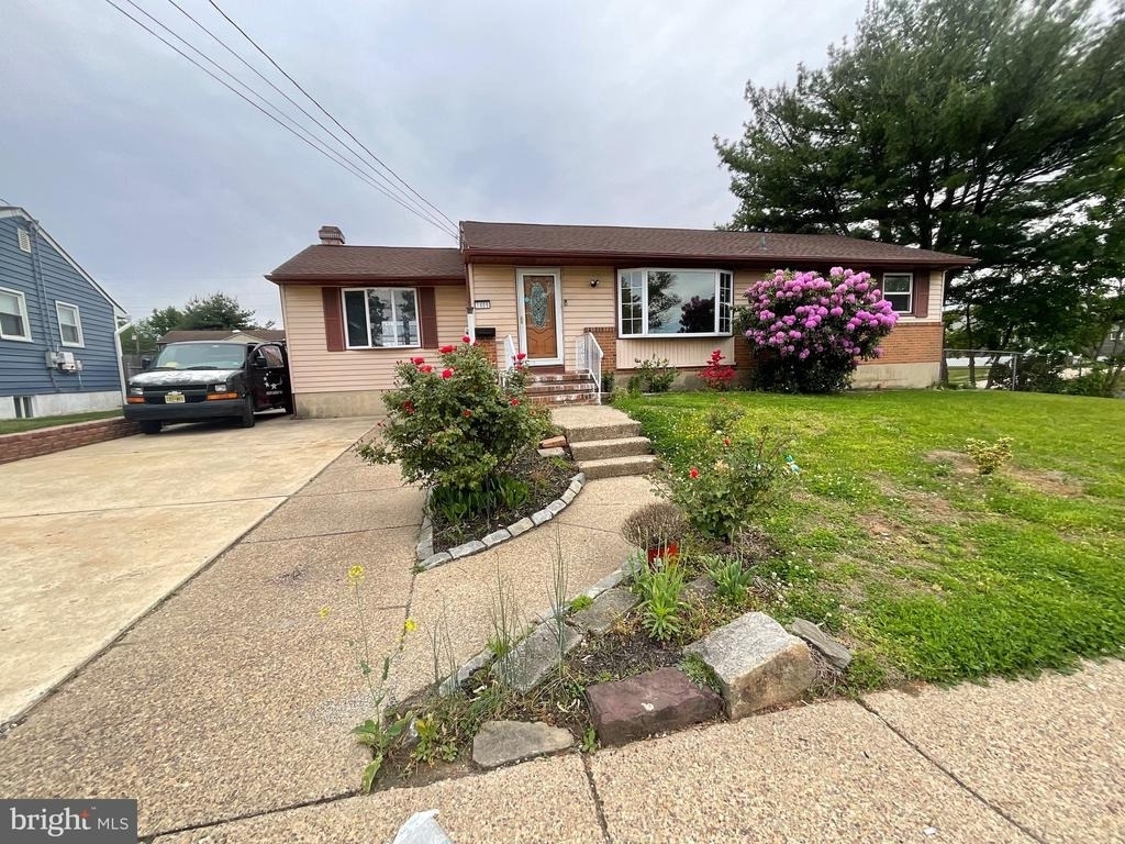 7406 Jackson Avenue - Photo 0