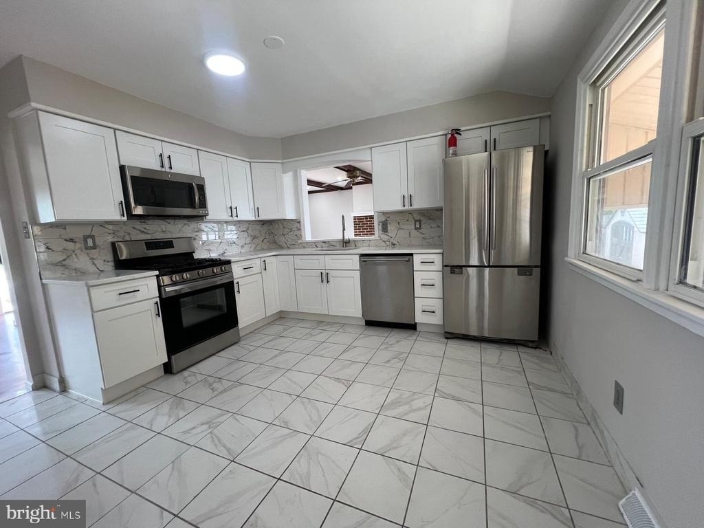 7406 Jackson Avenue - Photo 11