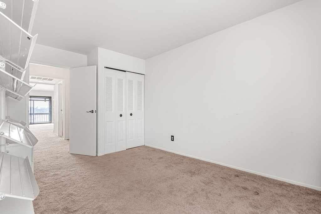 730 Cliffs Drive - Photo 21