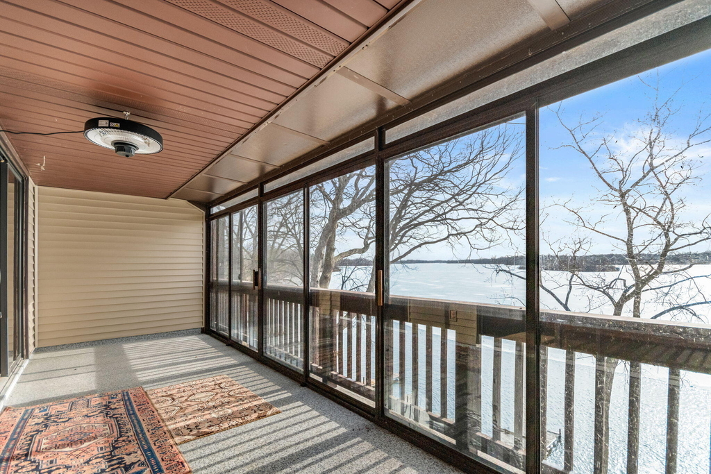 730 Cliffs Drive - Photo 0