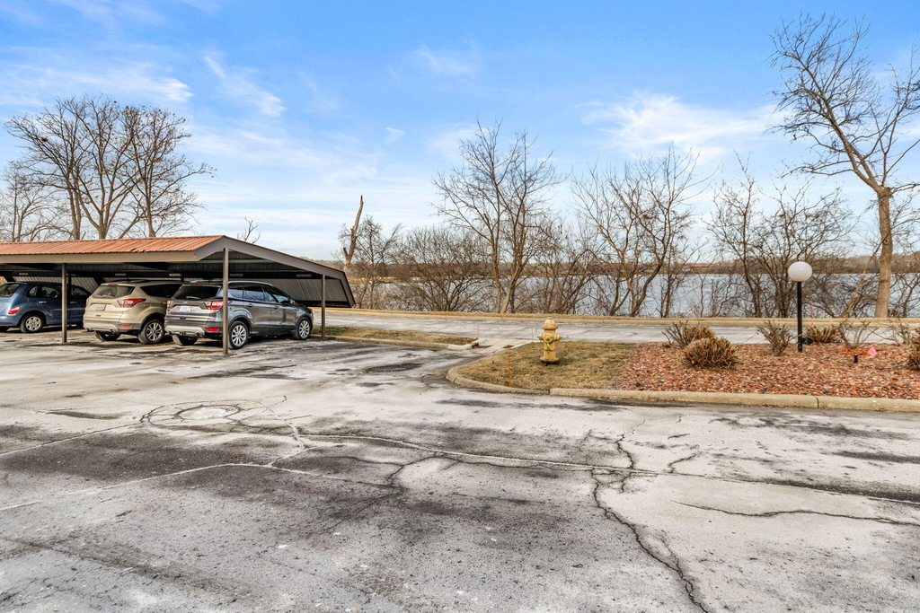 730 Cliffs Drive - Photo 3