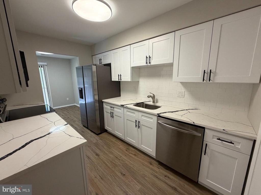 402 Cypress Point Circle - Photo 3