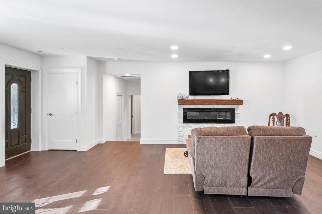 367 Hartford Road - Photo 6