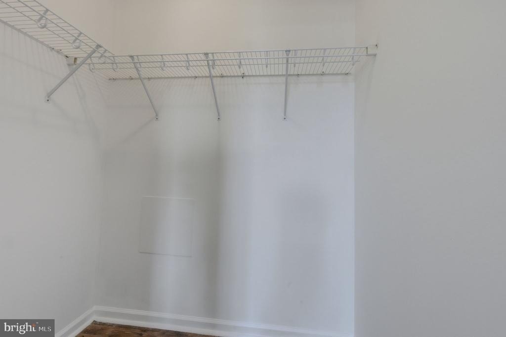219 N Brown Street - Photo 11