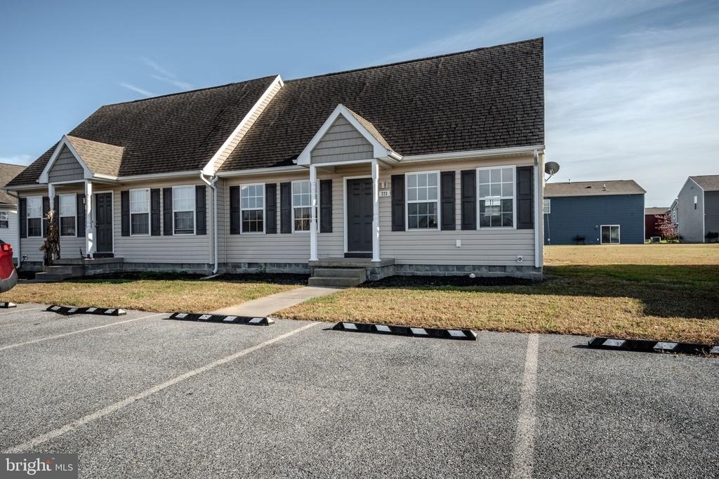 219 N Brown Street - Photo 0