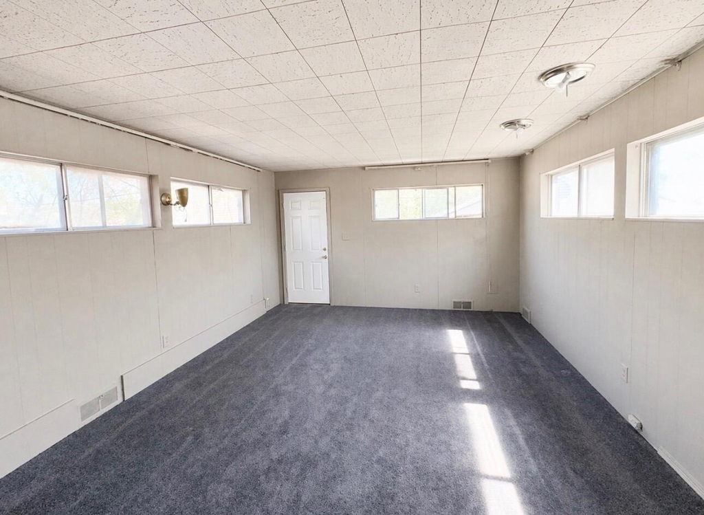 5856 Barrett Street - Photo 3