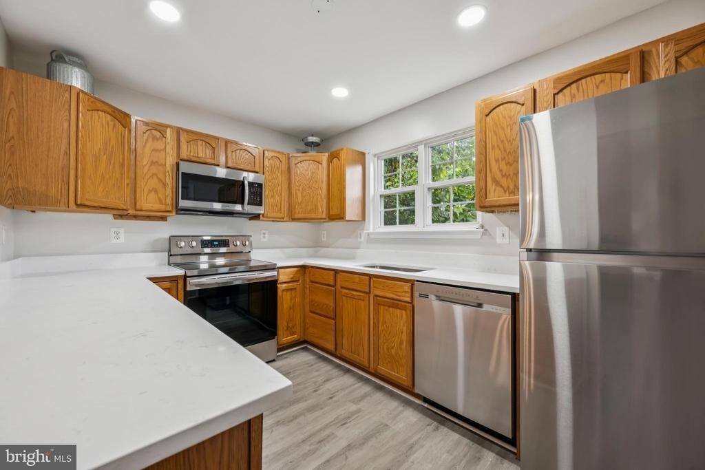 3709 38th Avenue - Photo 5