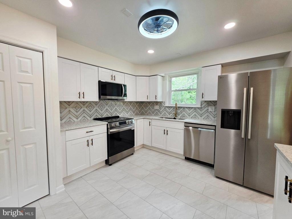 12907 Marcia Place - Photo 1