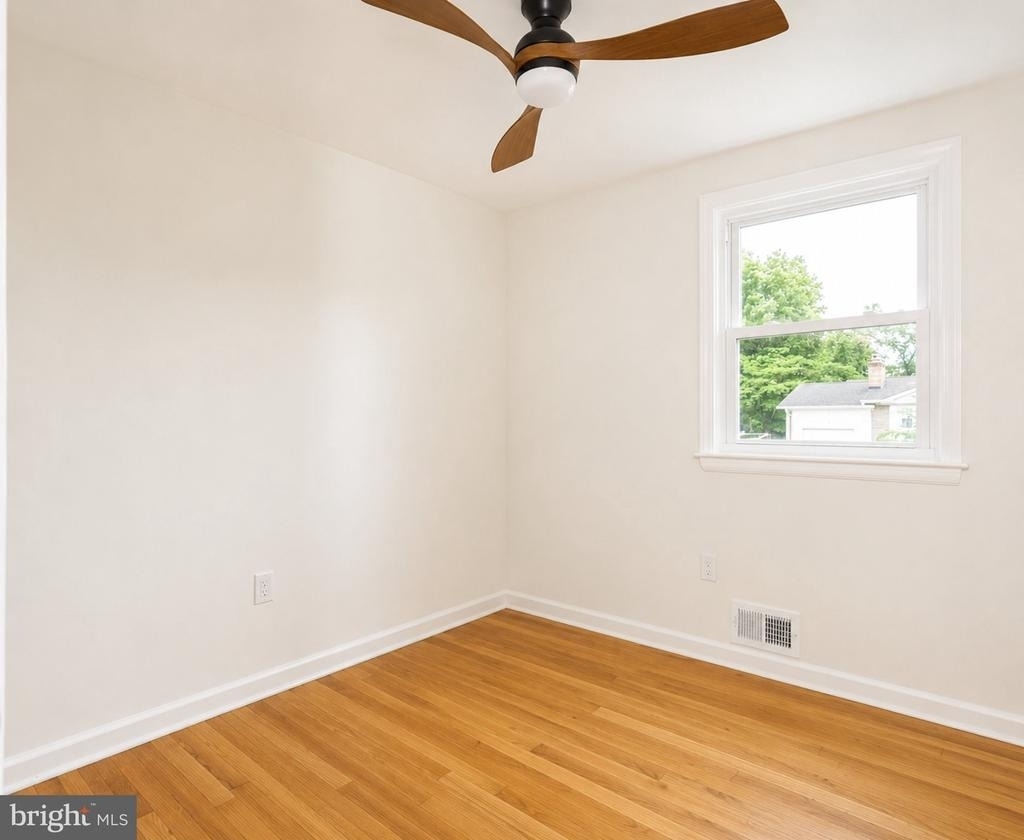 12907 Marcia Place - Photo 12
