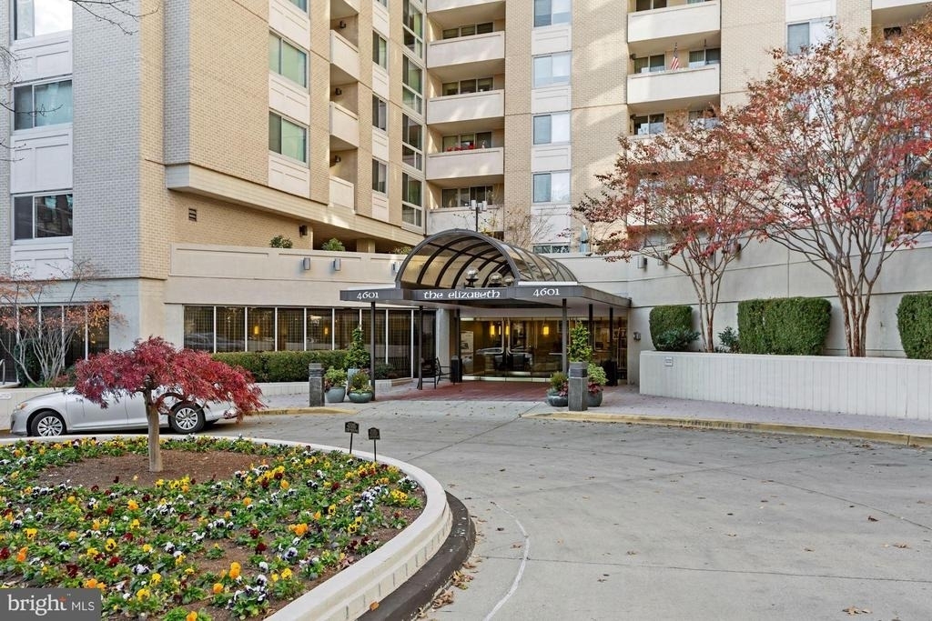 4601 N Park Avenue - Photo 0