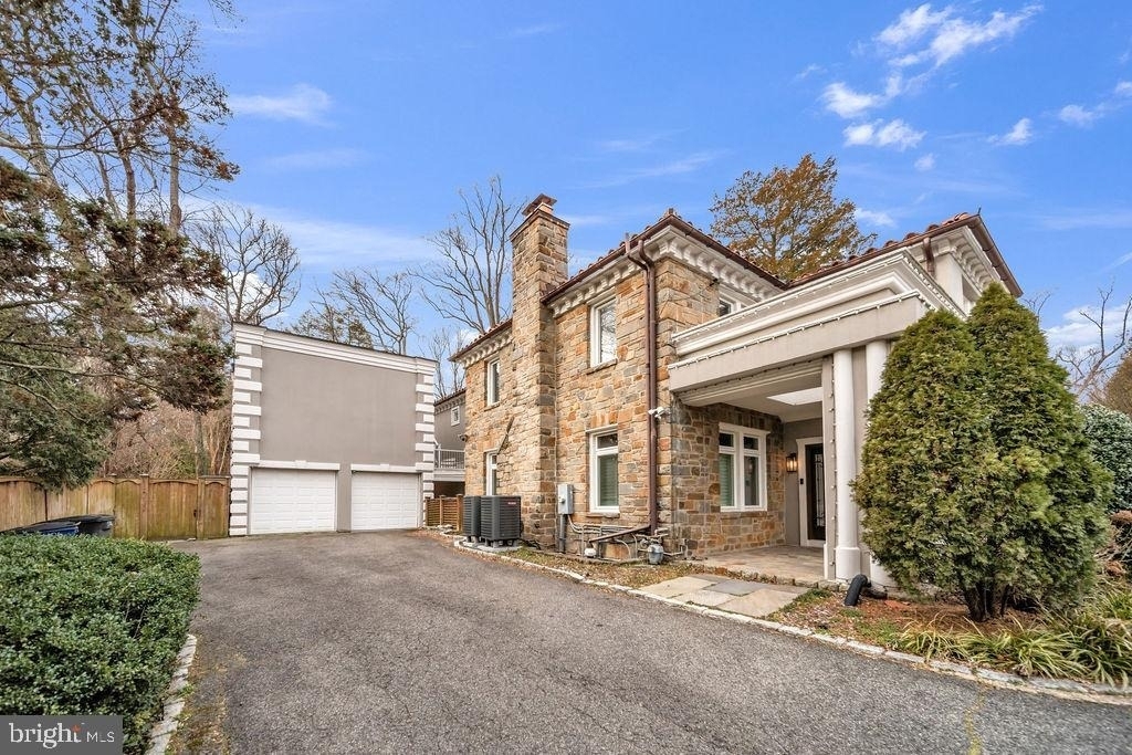5306 Bradley Boulevard - Photo 3