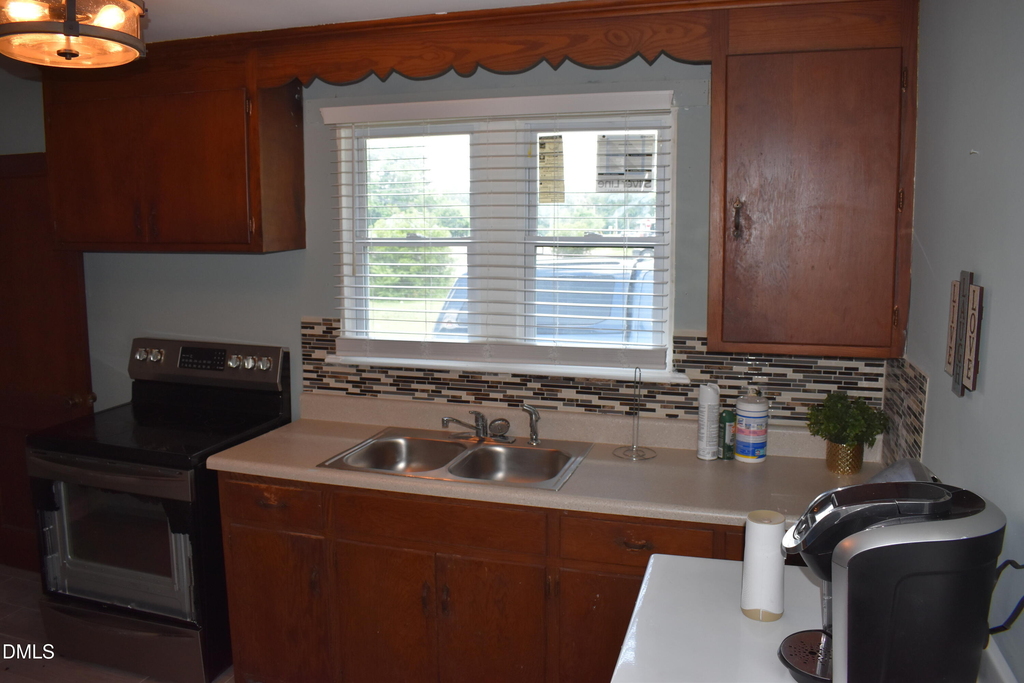 1907 S Miami Boulevard - Photo 5