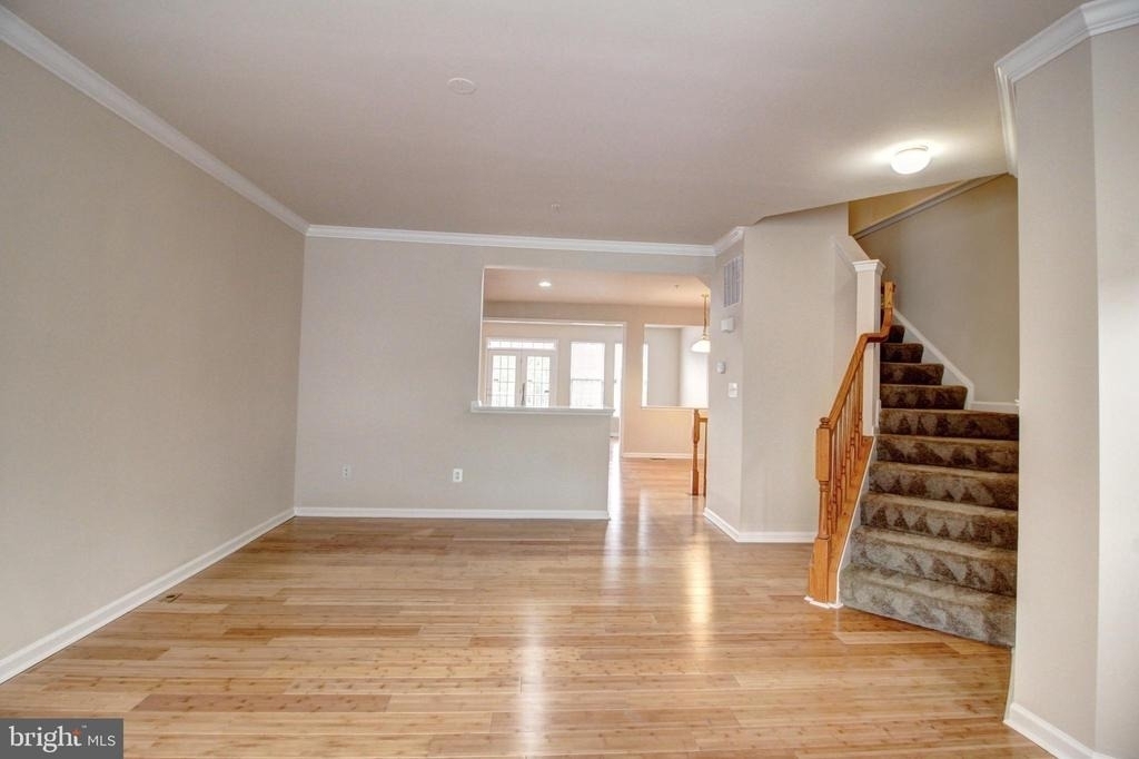 9394 Penrose Street - Photo 11