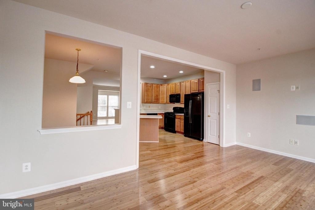 9394 Penrose Street - Photo 6