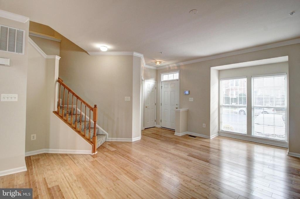 9394 Penrose Street - Photo 9