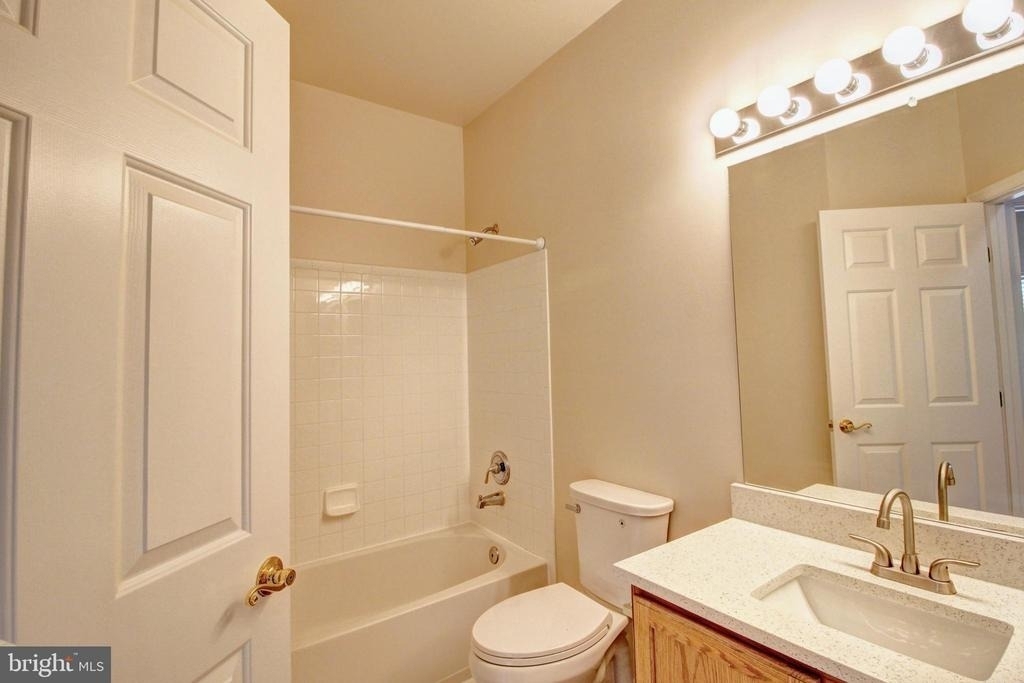 9394 Penrose Street - Photo 29
