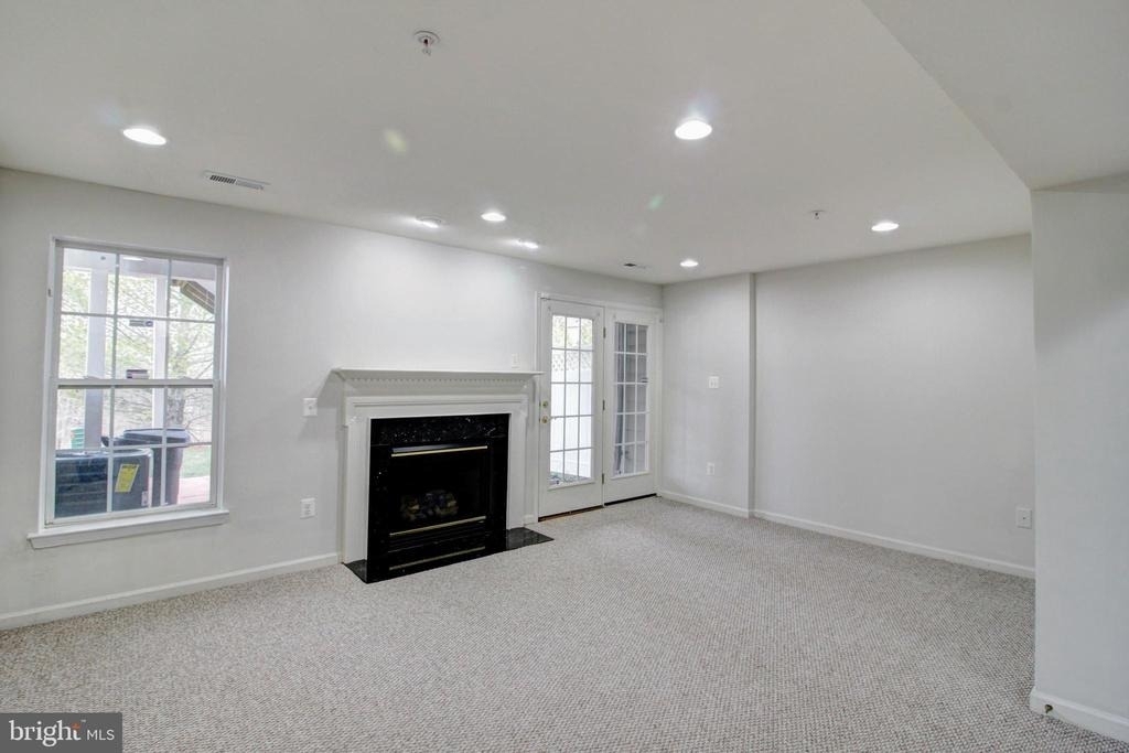9394 Penrose Street - Photo 13