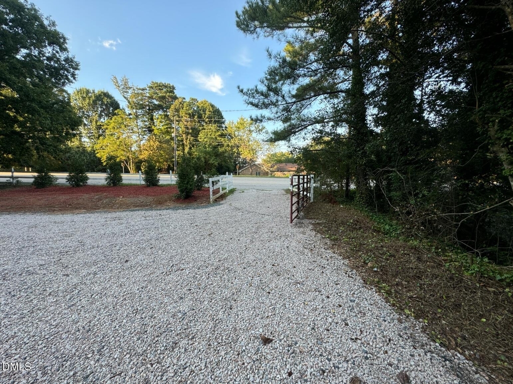 1305 Lynn Road - Photo 14