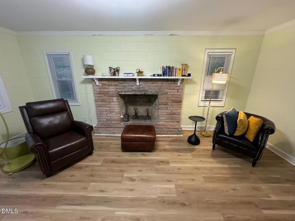 1305 Lynn Road - Photo 4
