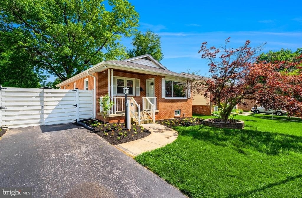 606 Apple Avenue - Photo 2