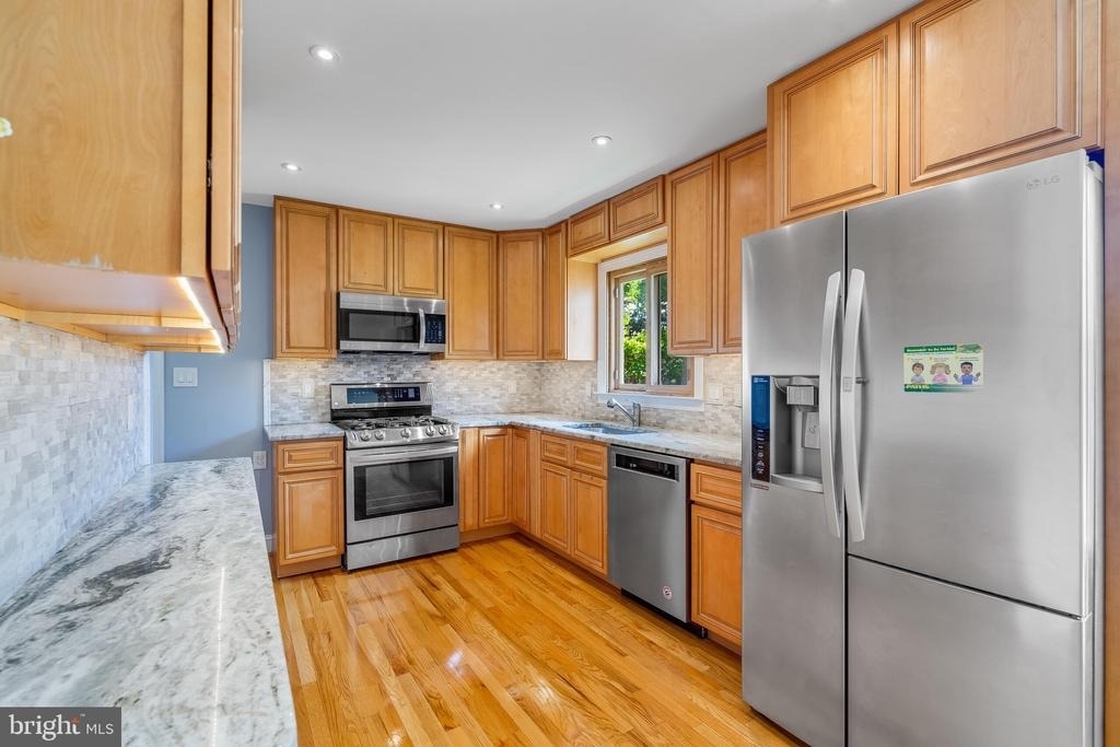 606 Apple Avenue - Photo 7