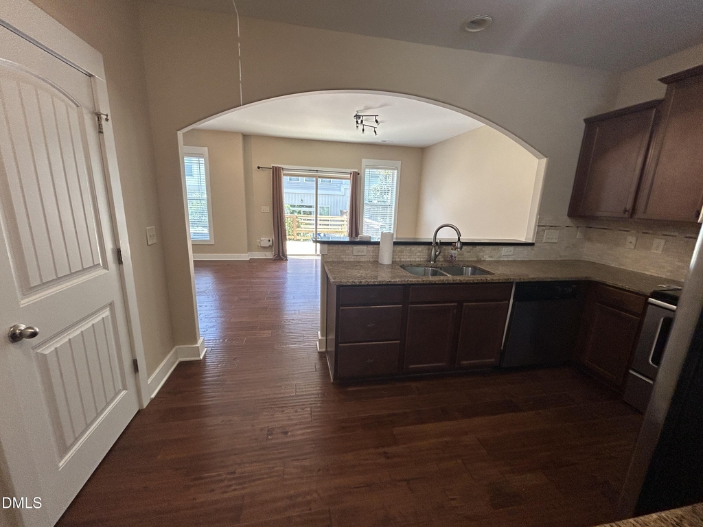 3827 Glenhaven Road - Photo 1