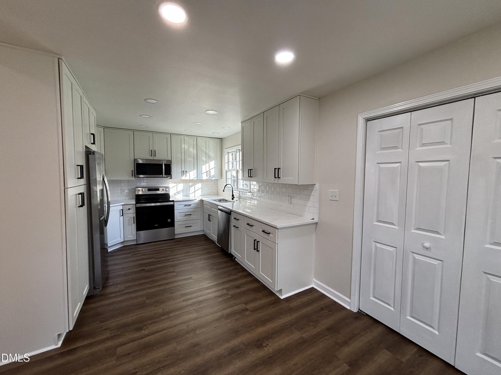 170 Devin Drive - Photo 14