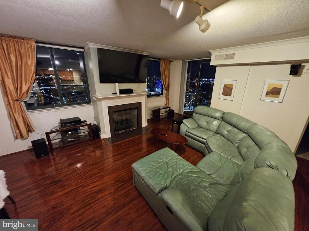 414 Water Street - Photo 1