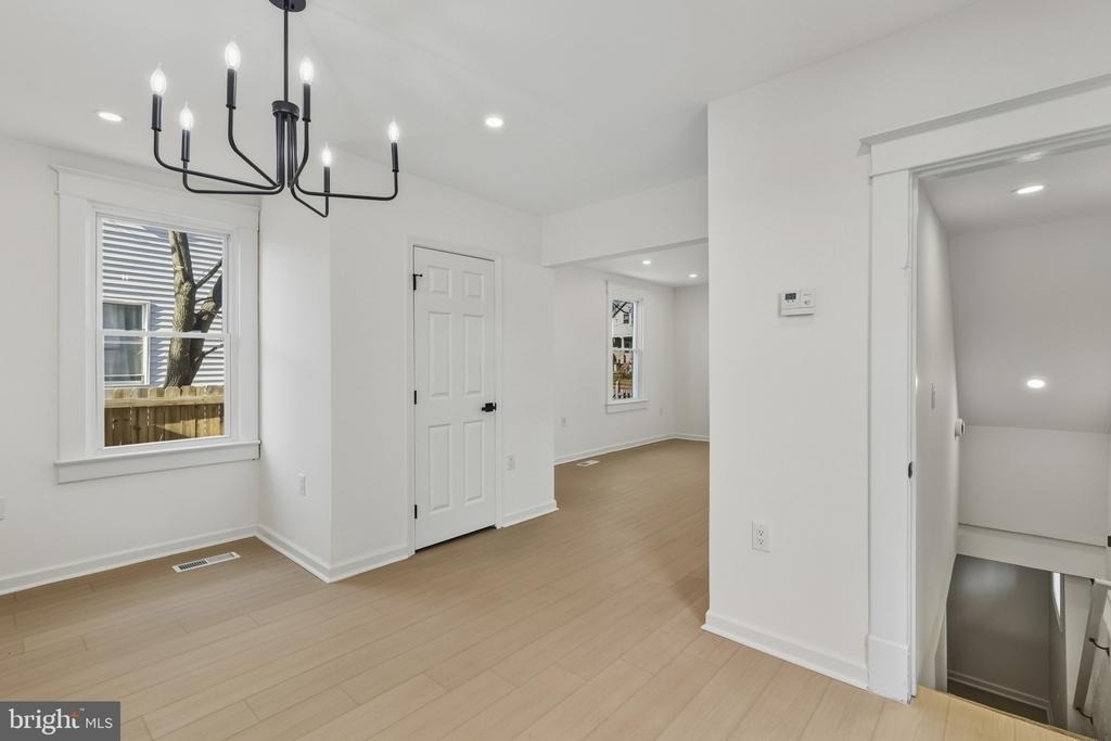 507 Washburn Avenue - Photo 4