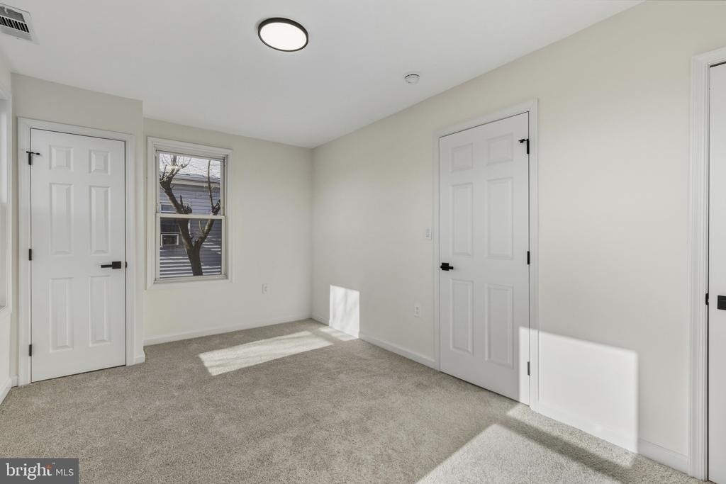 507 Washburn Avenue - Photo 17