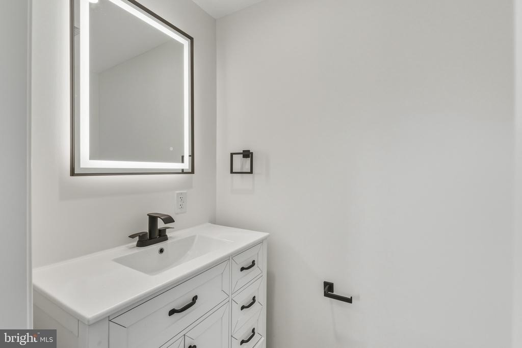 507 Washburn Avenue - Photo 10