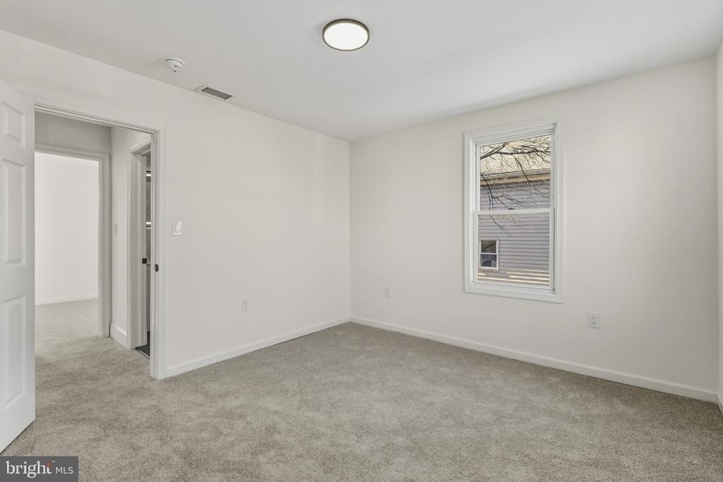 507 Washburn Avenue - Photo 12