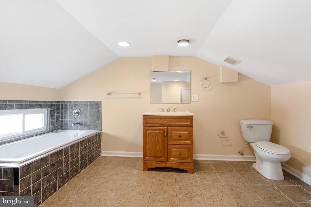 1123 W Lombard Street - Photo 32