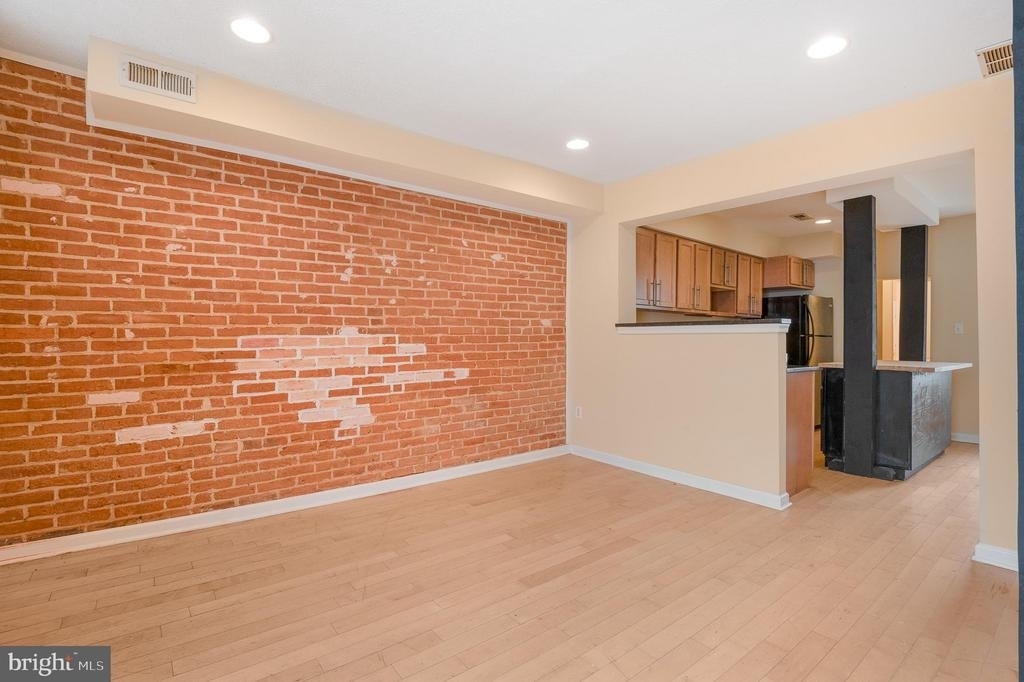 1123 W Lombard Street - Photo 10
