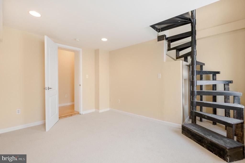 1123 W Lombard Street - Photo 29