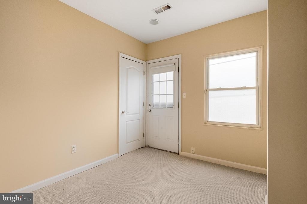 1123 W Lombard Street - Photo 23