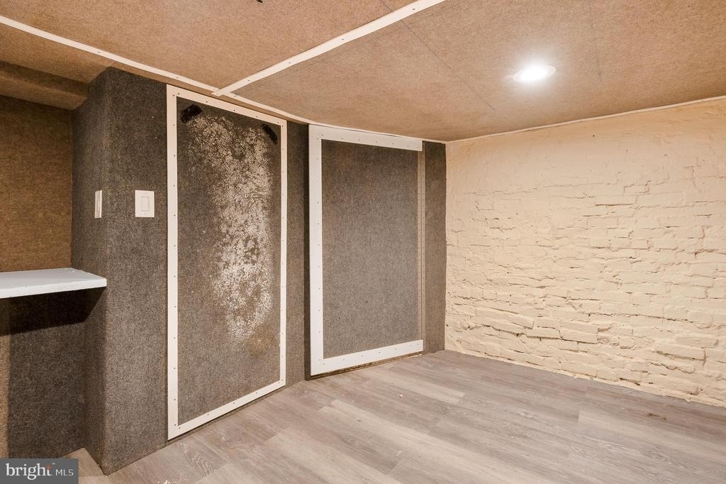 1123 W Lombard Street - Photo 43