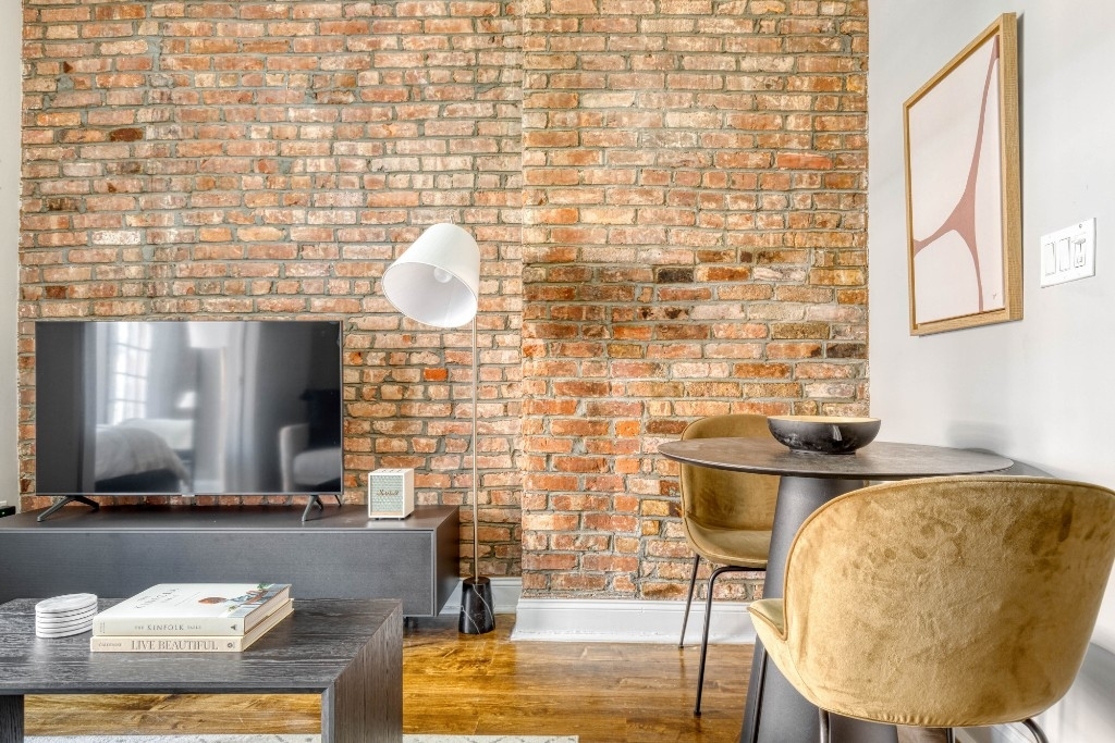 44 Avenue B - Photo 1