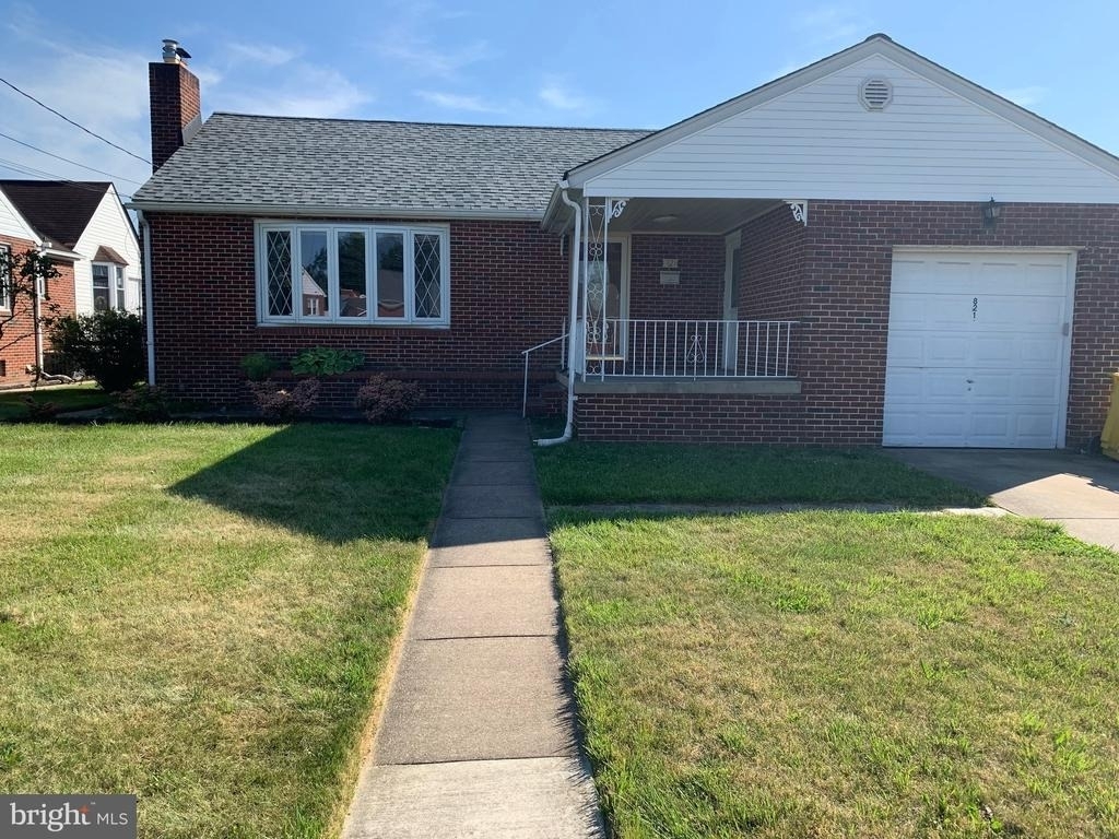 821 Lynvue Road - Photo 1