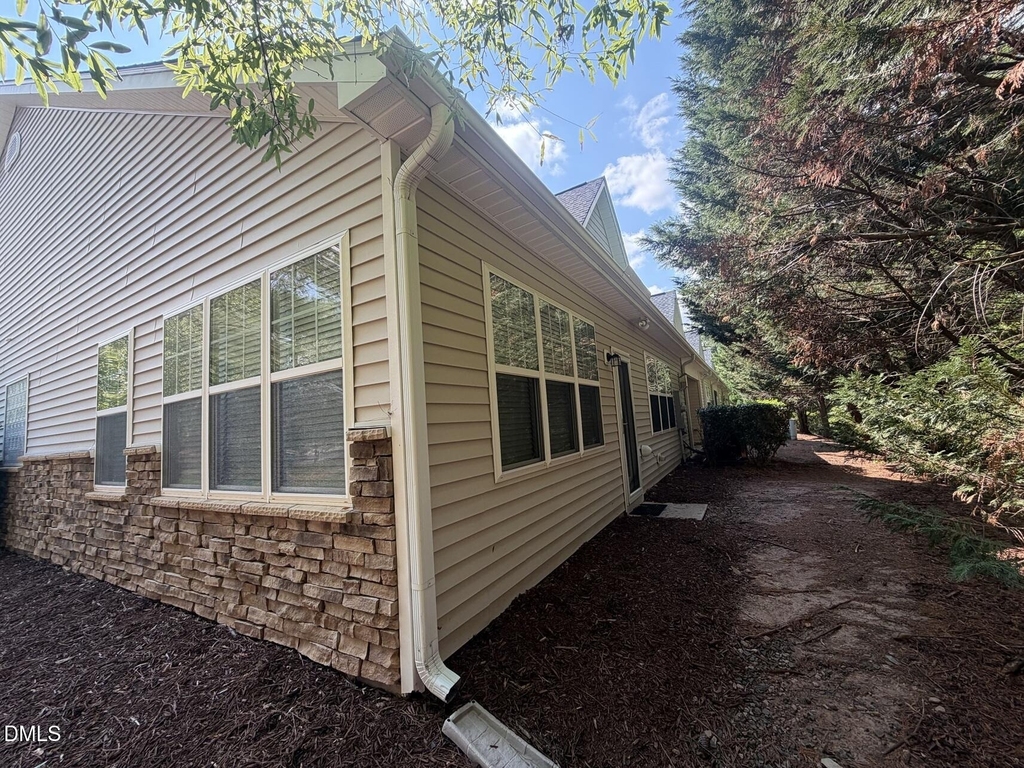 204 Plank Bridge Way - Photo 9