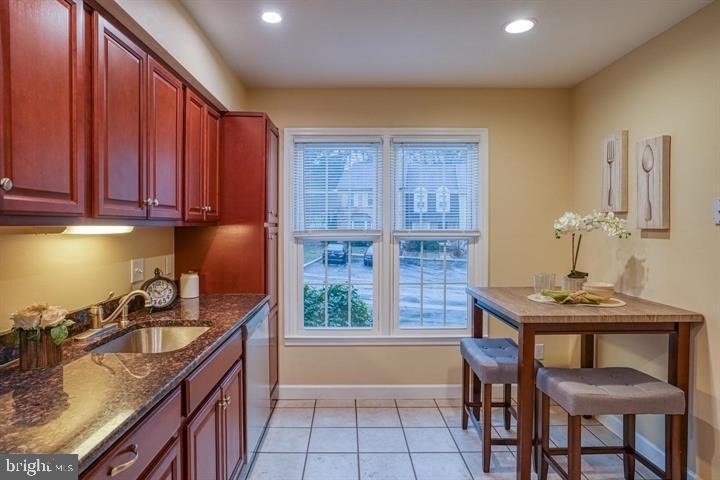 807 Stockbridge Drive - Photo 4
