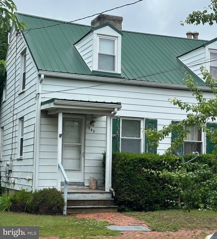 505 High Street - Photo 0