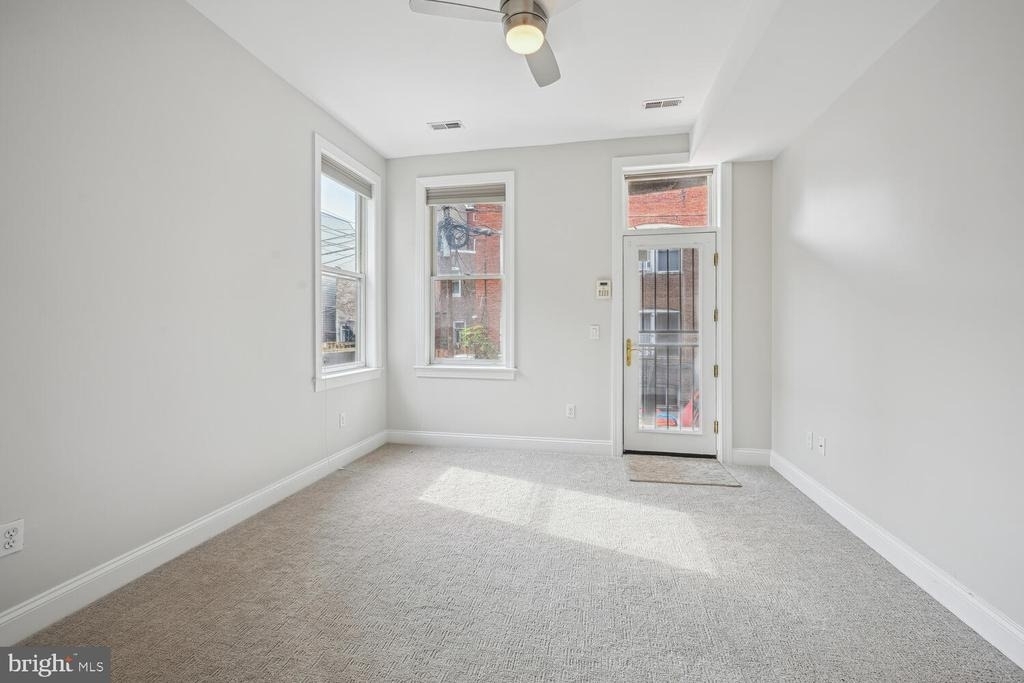 1832 Swann Street Nw - Photo 9