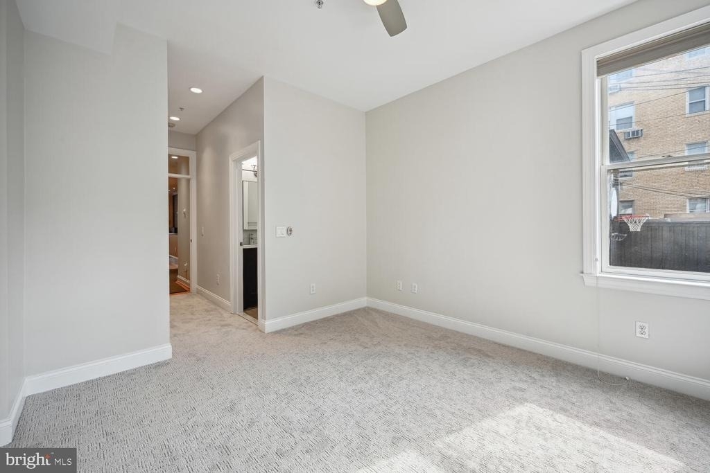 1832 Swann Street Nw - Photo 10