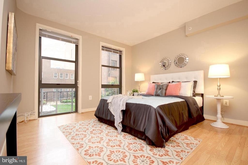 616 E Street Nw - Photo 1