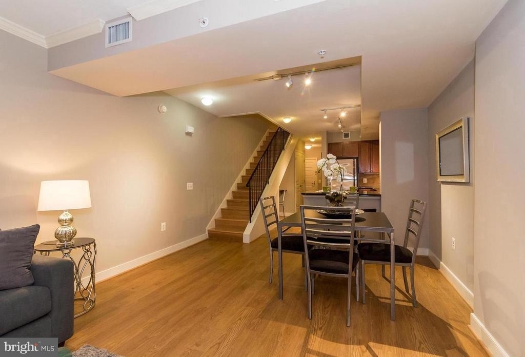 616 E Street Nw - Photo 8