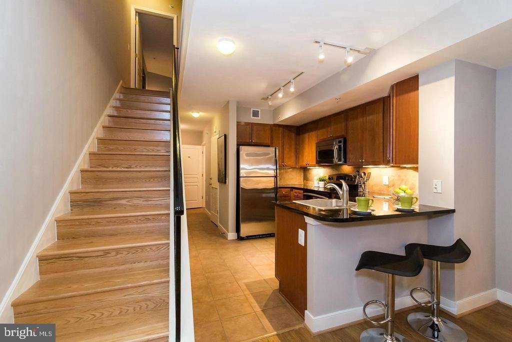 616 E Street Nw - Photo 9