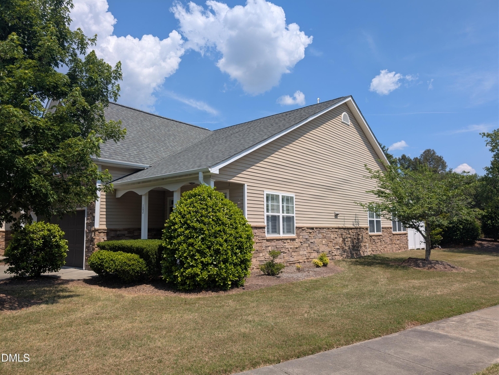 102 Jennel Way - Photo 0