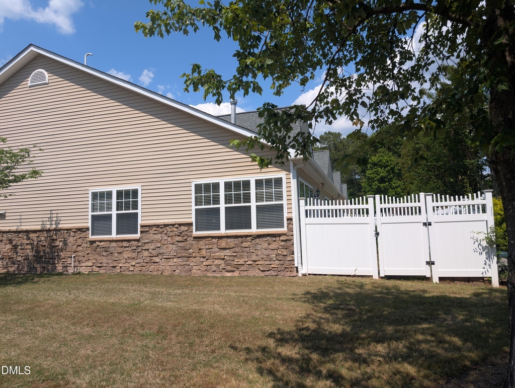102 Jennel Way - Photo 1